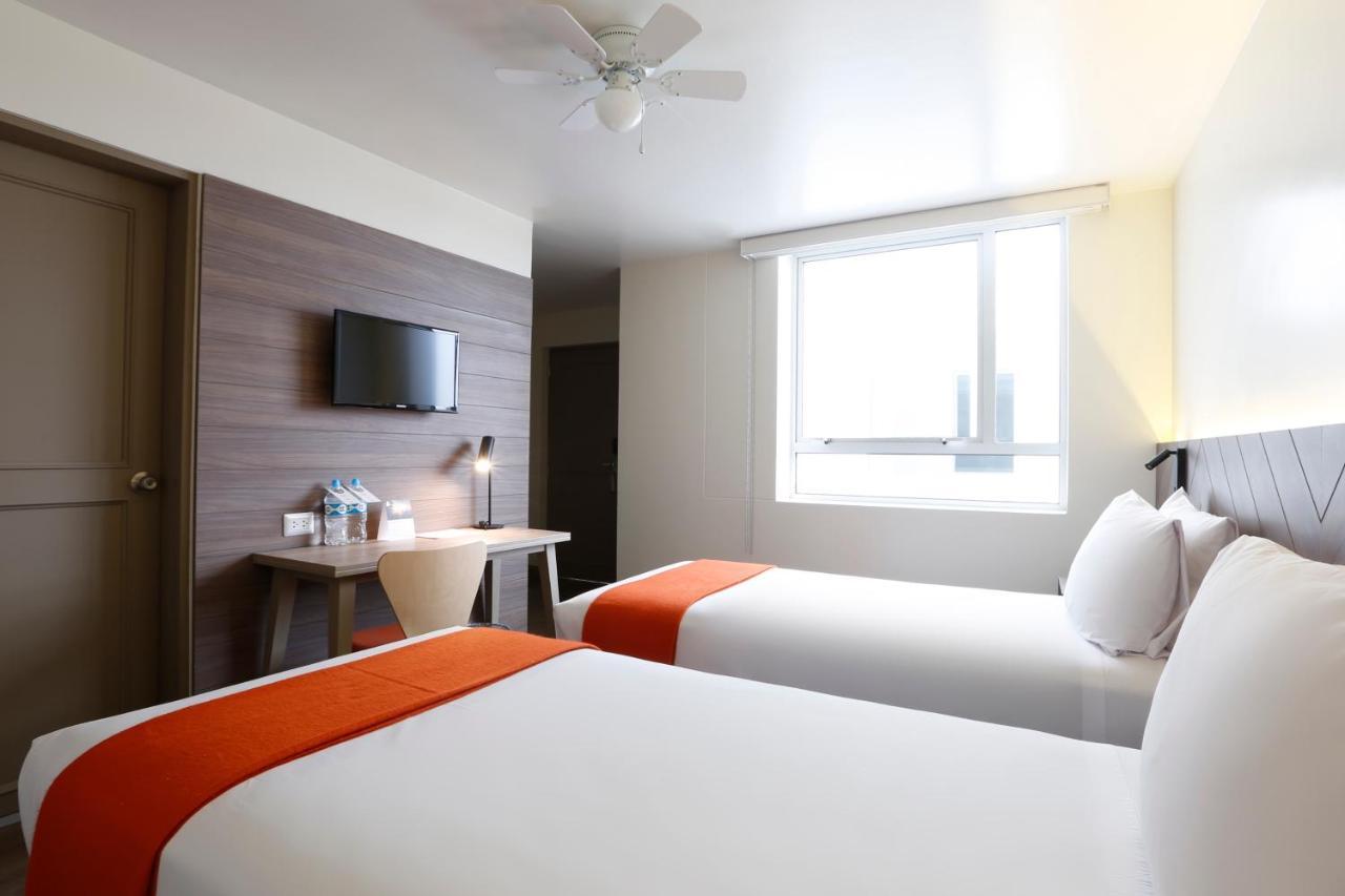 Casa Andina Standard Trujillo Plaza Hotel Екстериор снимка