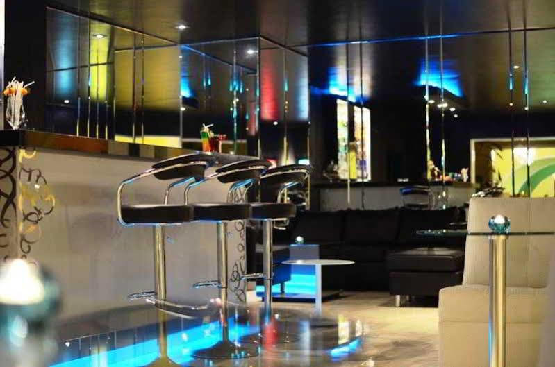 Casa Andina Standard Trujillo Plaza Hotel Екстериор снимка